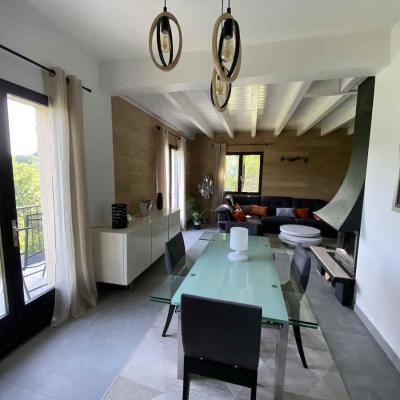 Salle A Manger Maison Contemporaine Pont De Montvert